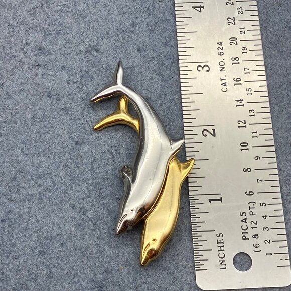 Liz Claiborne Dolphin Brooch Pin 3 In Gold Silver Sleek Elegant Swimming Glam - Picture 6 of 6